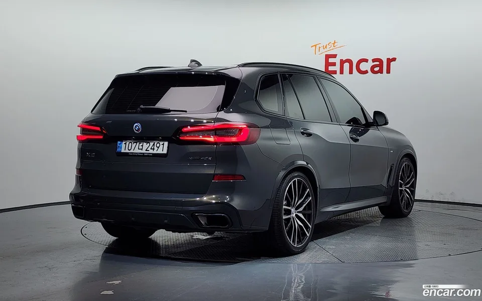 BMW X5 xDrive 40d M 2023 — миниатюра 2