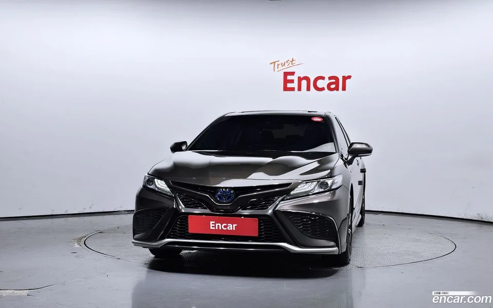 Toyota Camry 2.5 XSE 2023 — миниатюра 3