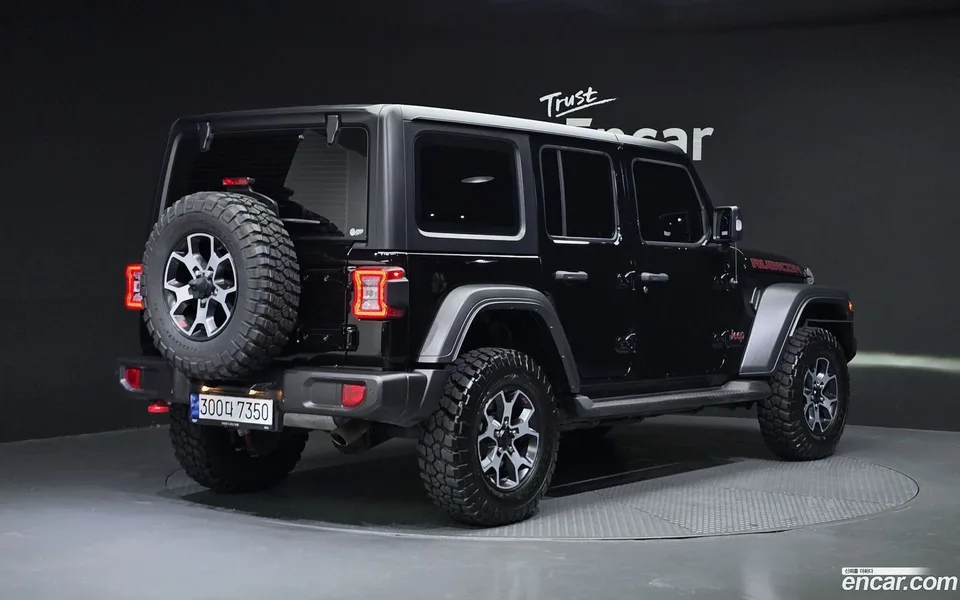 Jeep Wrangler 2.0 4 2023 — миниатюра 2