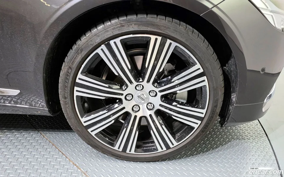 Volvo S90 B6 AWD 2023 — миниатюра 5