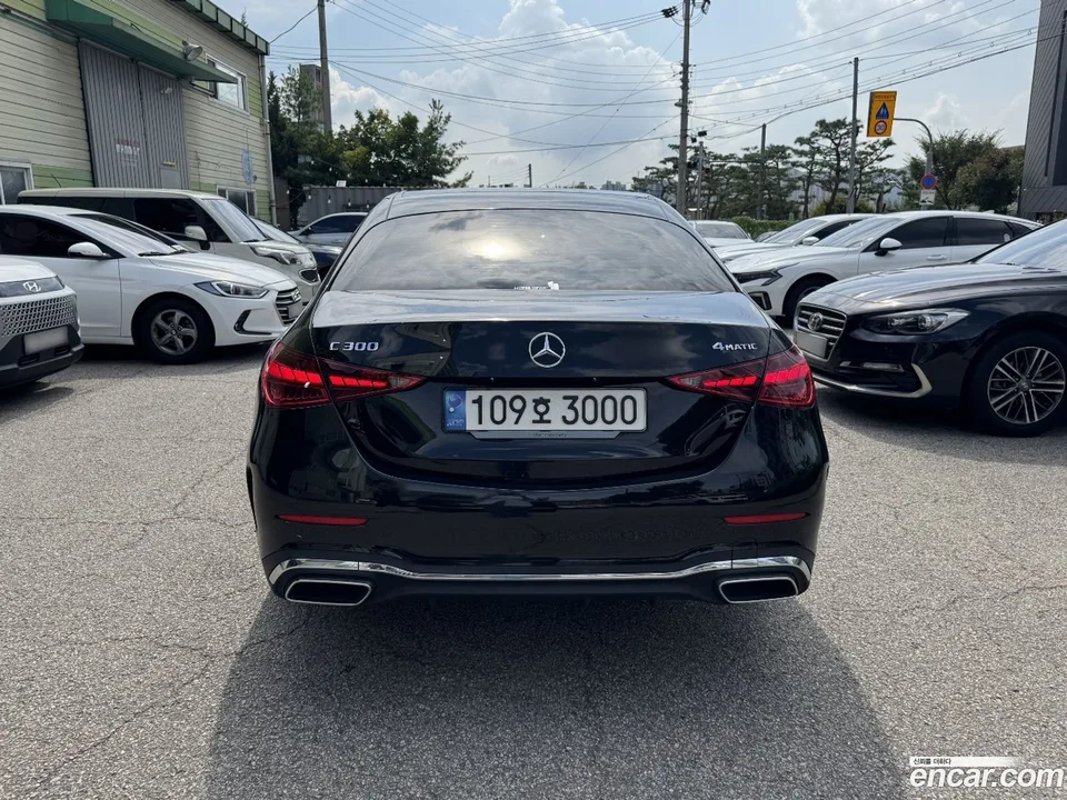 Mercedes-Benz C-Class C300 4MATIC AMG Line 2023 — миниатюра 4