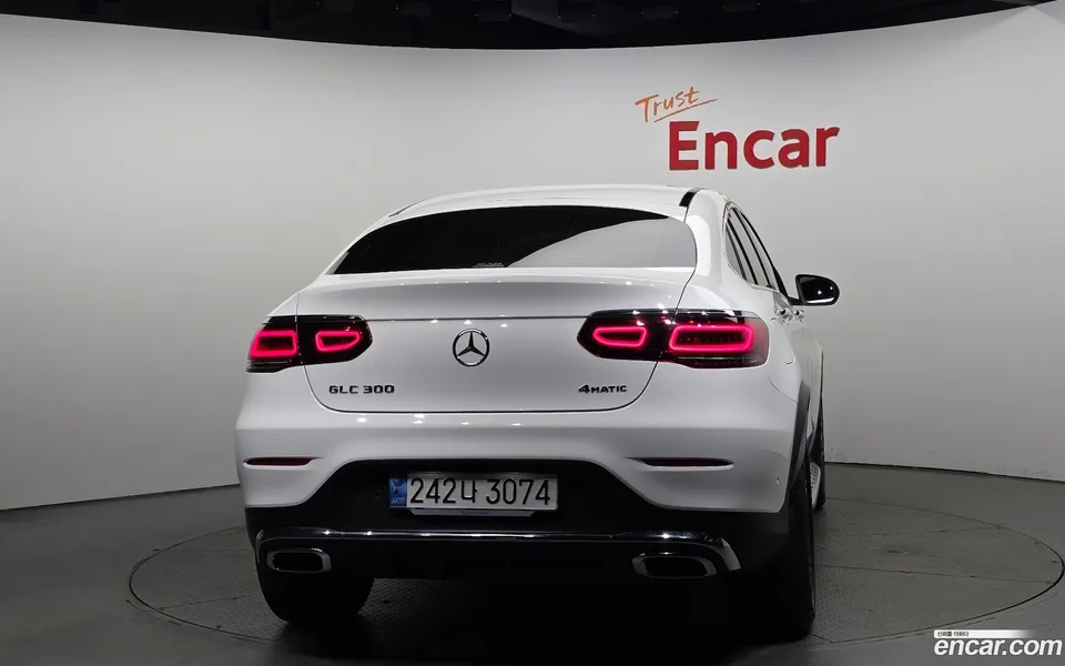 Mercedes-Benz GLC-Class GLC300 4MATIC 2023 — миниатюра 4