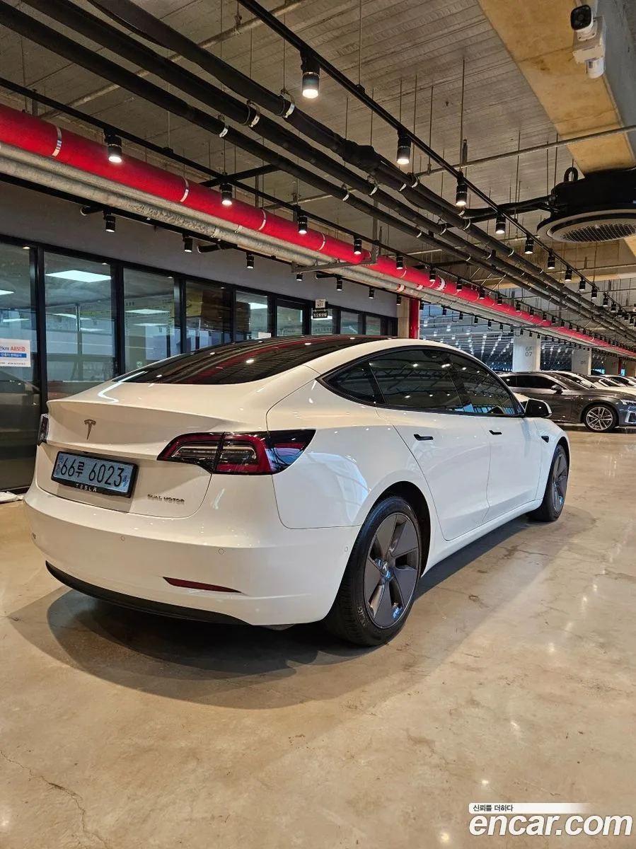 Tesla Model 3 RWD 2022 — миниатюра 5