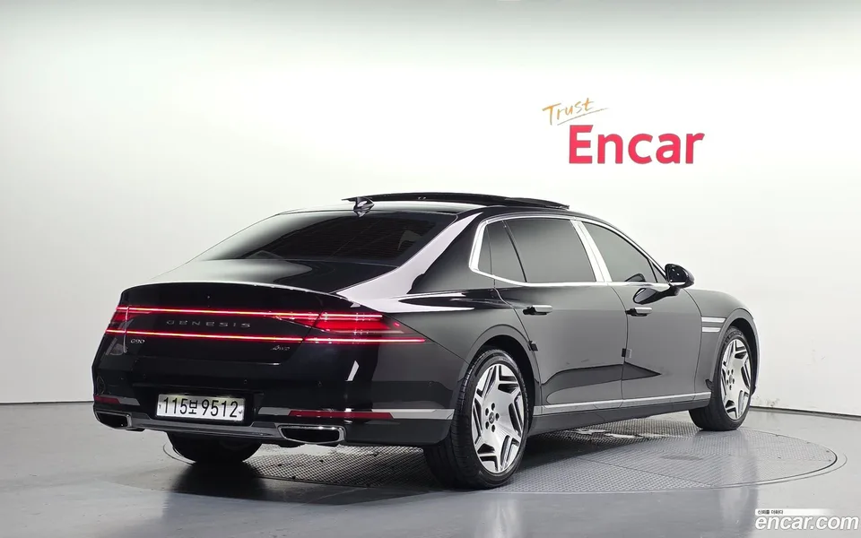 Genesis G90 3.5 e-S/C AWD LWB 2022 — миниатюра 2