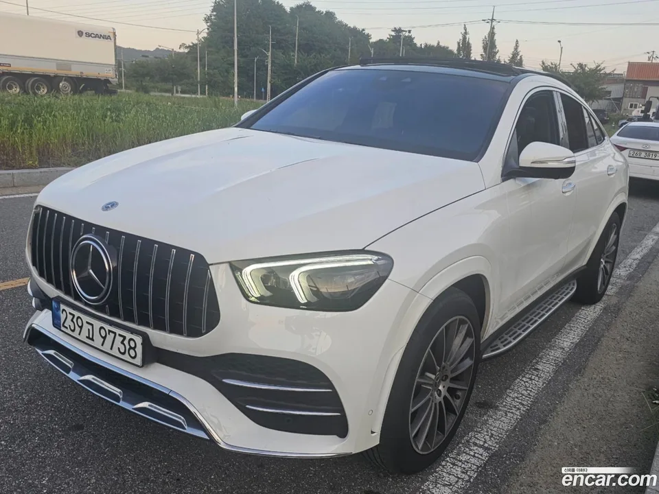 Mercedes-Benz GLE-Class GLE400d 4MATIC 2023 — миниатюра 3