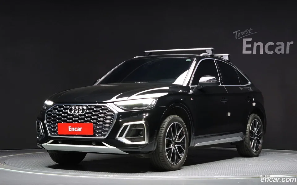 Audi Q5 45 TFSI 2023 — фото 1, купить с доставкой в Москву