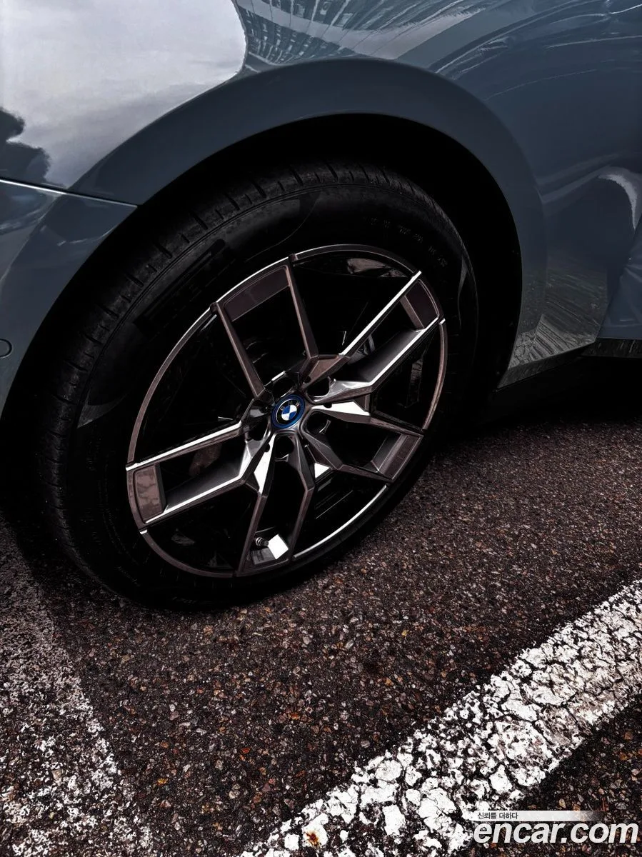 BMW i5 eDrive 40 2024 — миниатюра 5