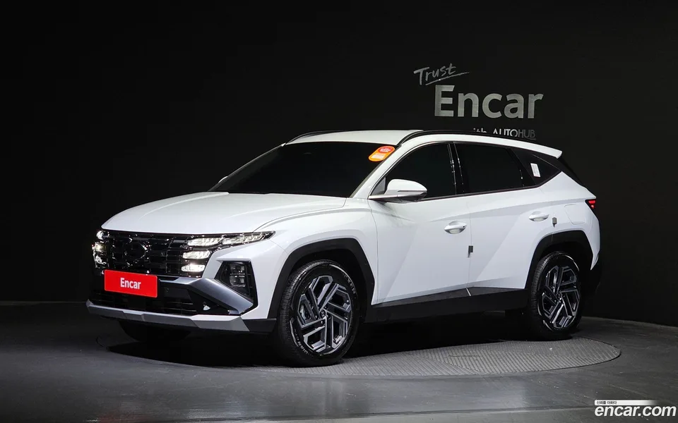 Hyundai Tucson NX4 1.6 2WD 2024 — фото 1, купить с доставкой в Москву