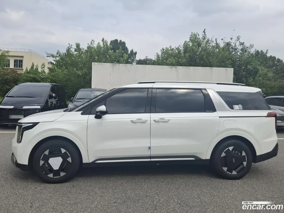 Kia Carnival HEV 9 2025 — миниатюра 4