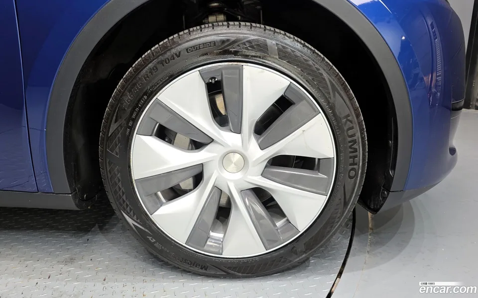 Tesla Model Y RWD 2024 — миниатюра 5