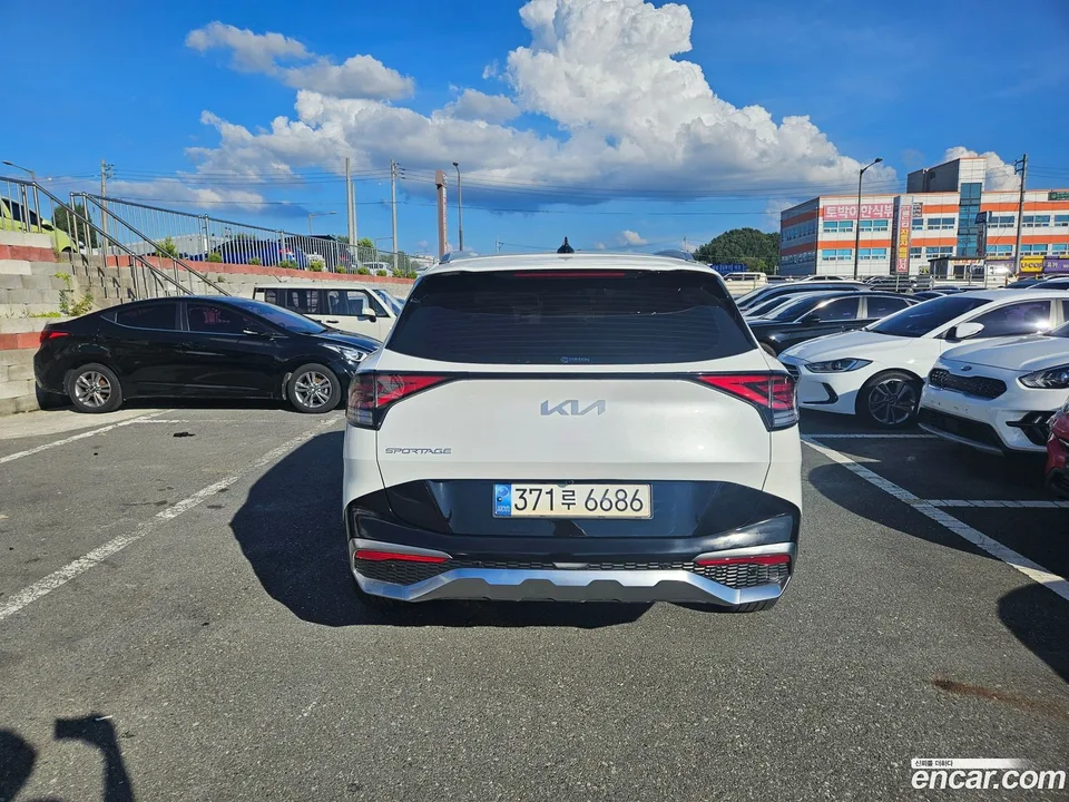 Kia Sportage 1.6 2WD 2023 — миниатюра 2