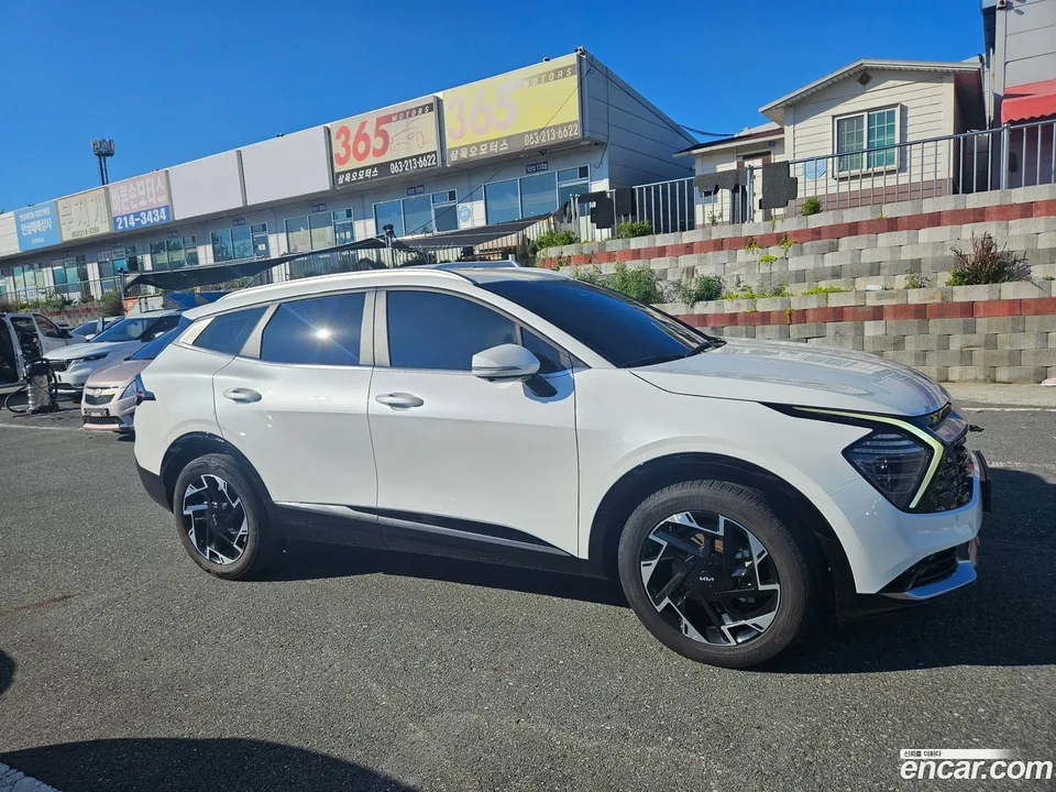 Kia Sportage 1.6 2WD 2023 — миниатюра 3