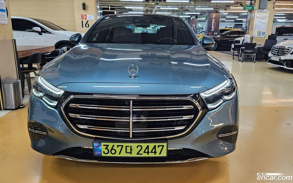 Mercedes-Benz E-Class E300 4MATIC 2024 — миниатюра 2