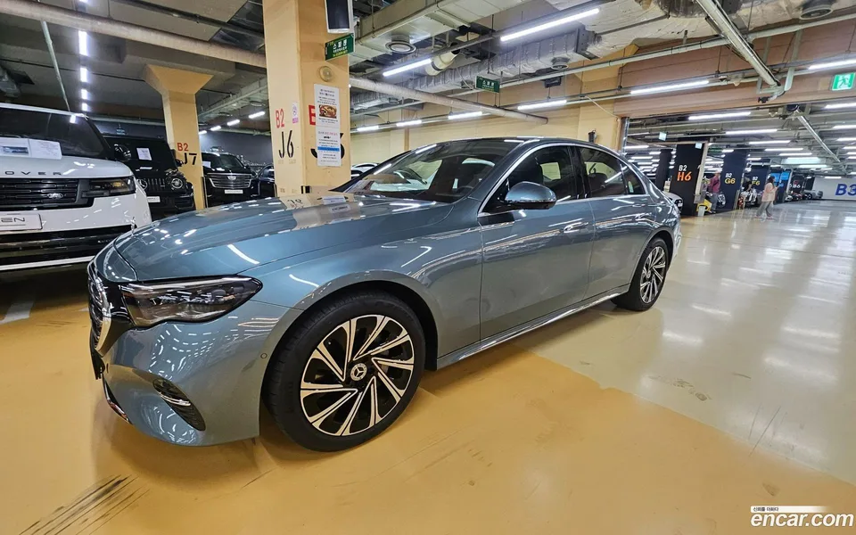 Mercedes-Benz E-Class E300 4MATIC 2024 — миниатюра 4