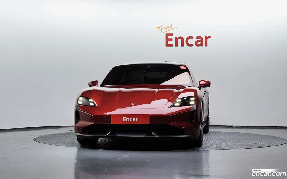 Porsche Taycan 2025 — миниатюра 3