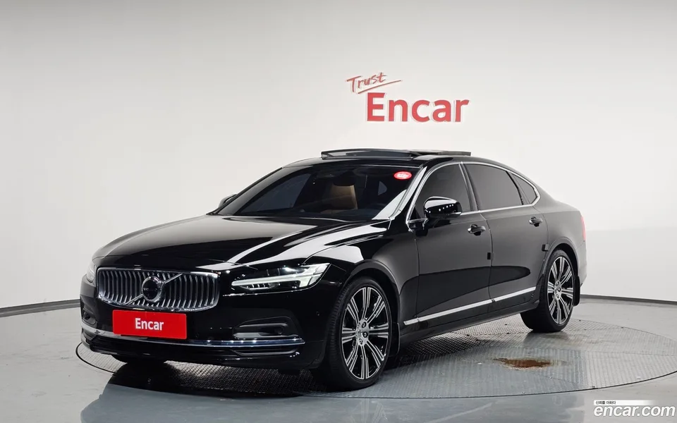 Volvo S90 B6 AWD 2023 — фото 1, купить с доставкой в Москву