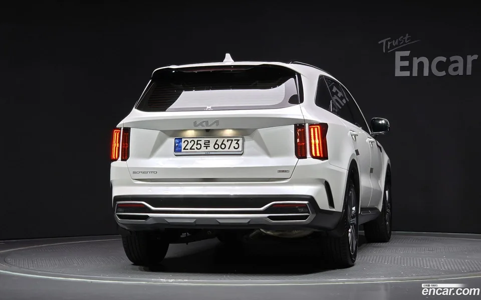 Kia Sorento HEV 1.6 2WD 2023 — миниатюра 4