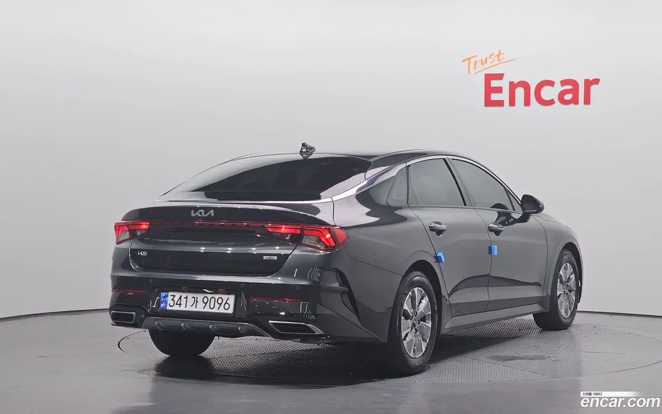 Kia K5 Hybrid 2023 — миниатюра 2