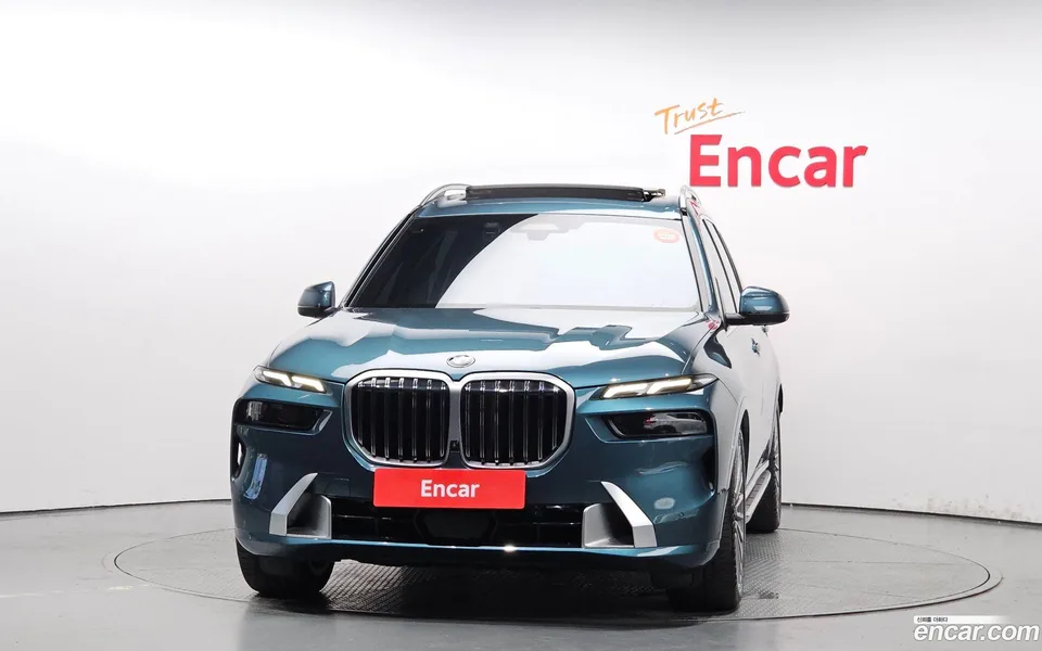 BMW X7 xDrive 40i 6 2023 — миниатюра 3