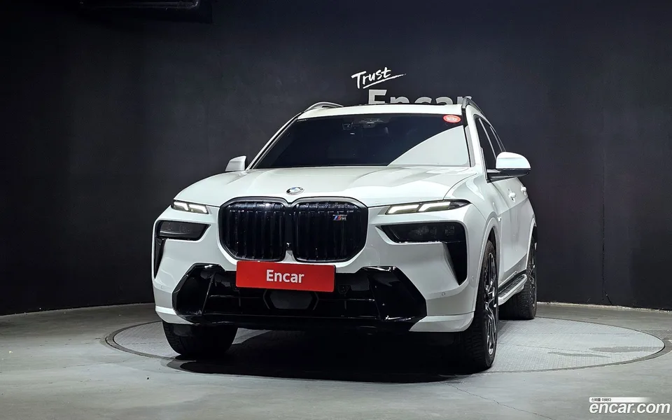 BMW X7 xDrive 40i M 6 2023 — миниатюра 3