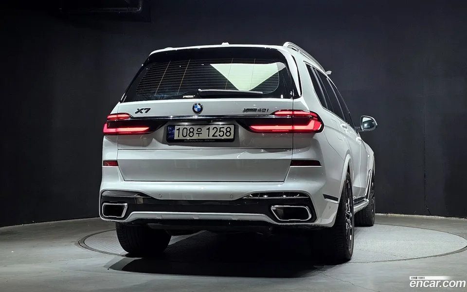 BMW X7 xDrive 40i M 6 2023 — миниатюра 4