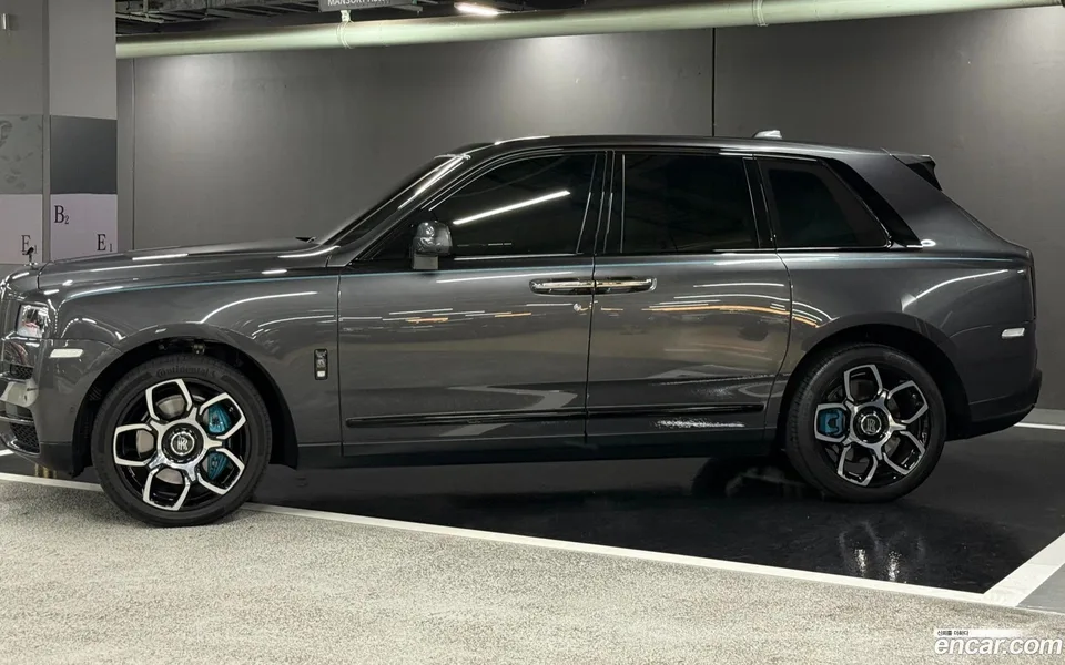 Rolls-Royce Cullinan 6.7 V12 2023 — миниатюра 3