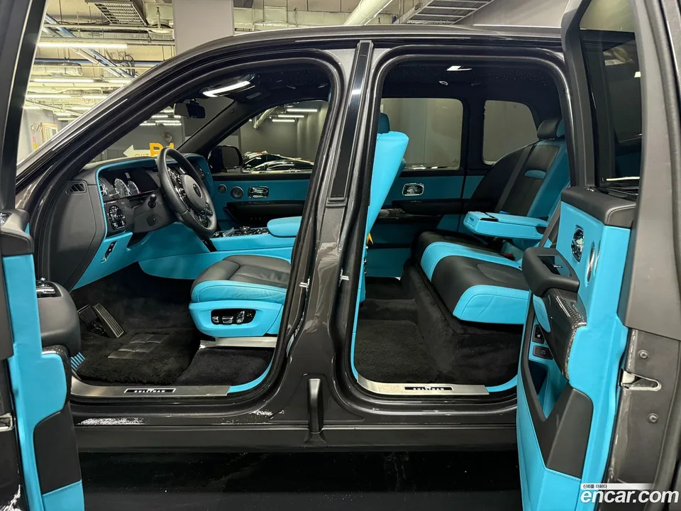 Rolls-Royce Cullinan 6.7 V12 2023 — миниатюра 5