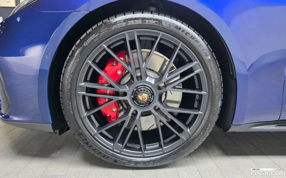 Porsche Panamera (976) 4.0 GTS 2025 — миниатюра 5