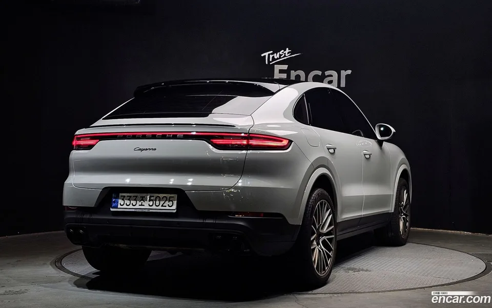Porsche Cayenne 3.0 2023 — миниатюра 2