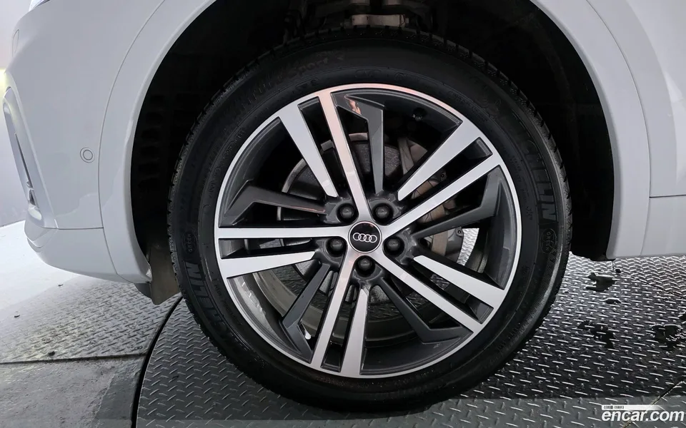 Audi Q5 45 TFSI 2023 — миниатюра 5