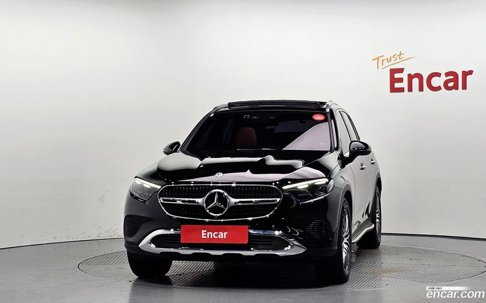Mercedes-Benz GLC-Class GLC300 4MATIC 2024 — миниатюра 3