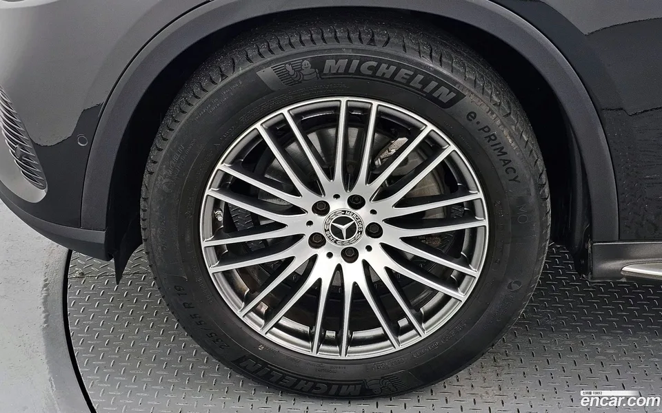Mercedes-Benz GLC-Class GLC300 4MATIC 2024 — миниатюра 5