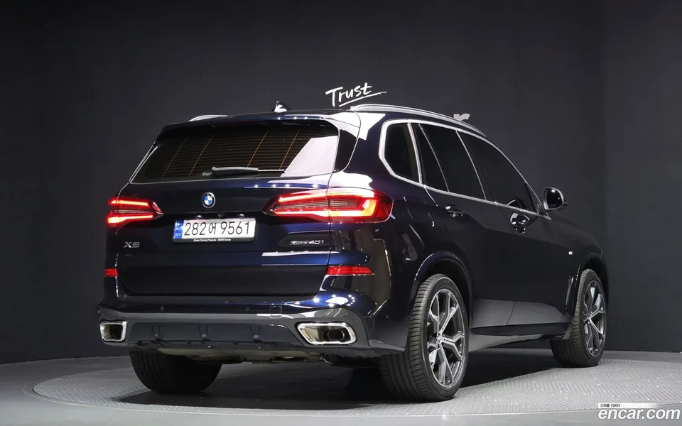 BMW X5 xDrive 40i M 2023 — миниатюра 2