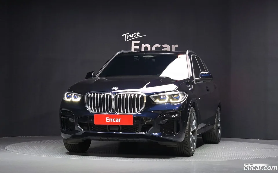 BMW X5 xDrive 40i M 2023 — миниатюра 3