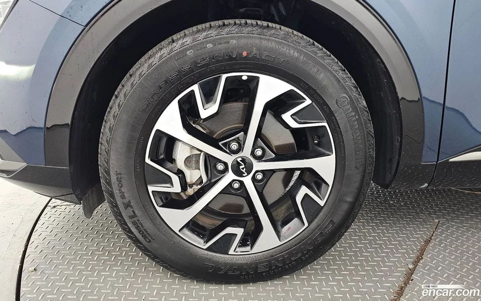Kia Sportage Hybrid 2WD 2024 — миниатюра 5