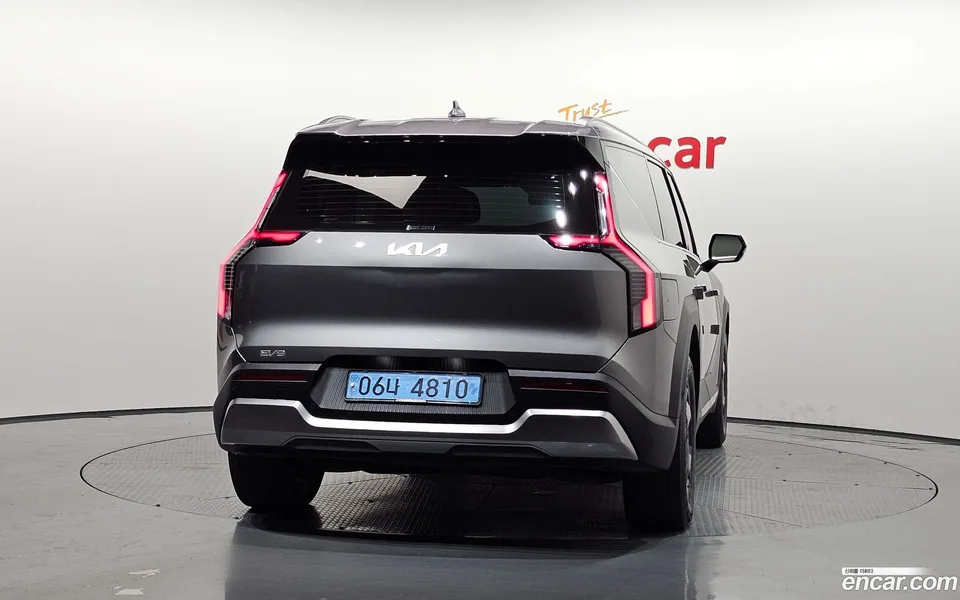 Kia EV9 2WD 2023 — миниатюра 4