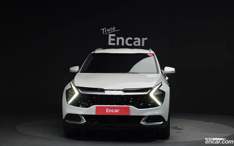 Kia Sportage 2.0 2WD 2023 — миниатюра 3