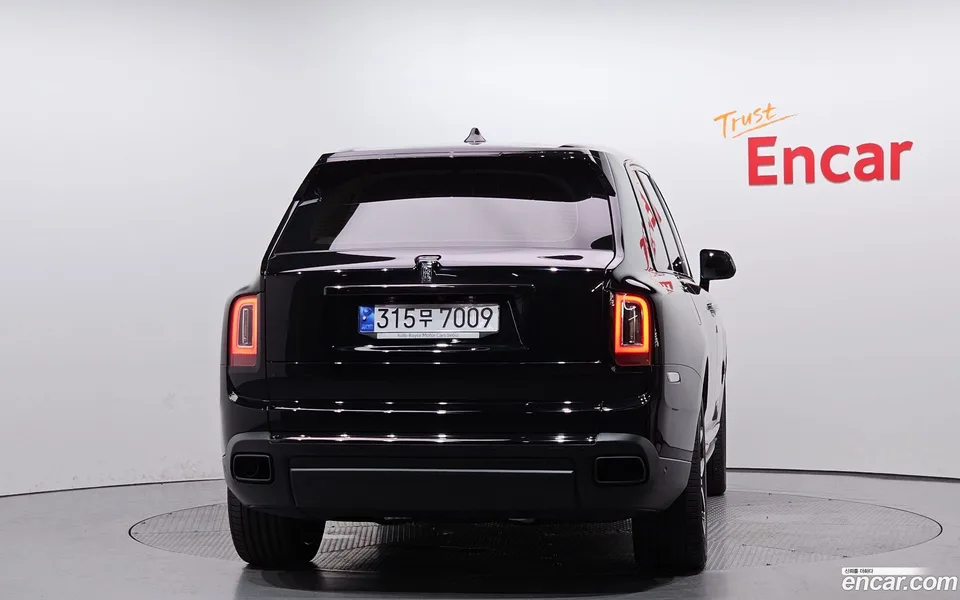 Rolls-Royce Cullinan 6.7 V12 2022 — миниатюра 4