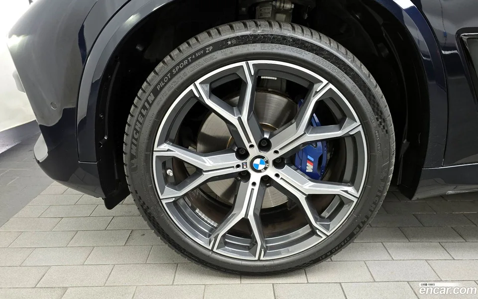 BMW X5 xDrive 40i M 2023 — миниатюра 5
