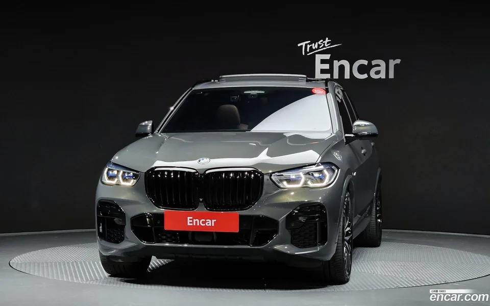 BMW X5 xDrive 40d M 2023 — миниатюра 2