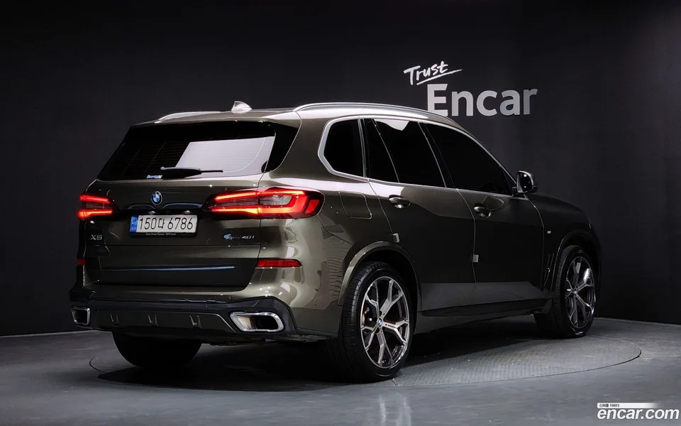 BMW X5 xDrive 40i M 2023 — миниатюра 2