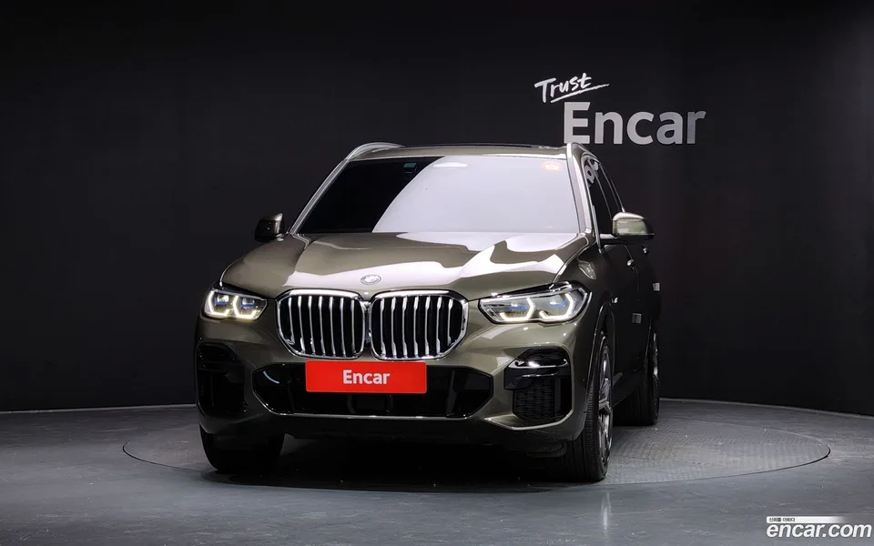 BMW X5 xDrive 40i M 2023 — миниатюра 3