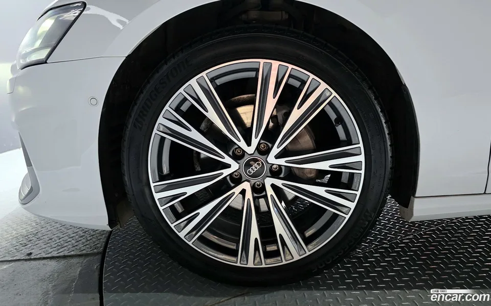 Audi A6 40 TDI 2023 — миниатюра 5