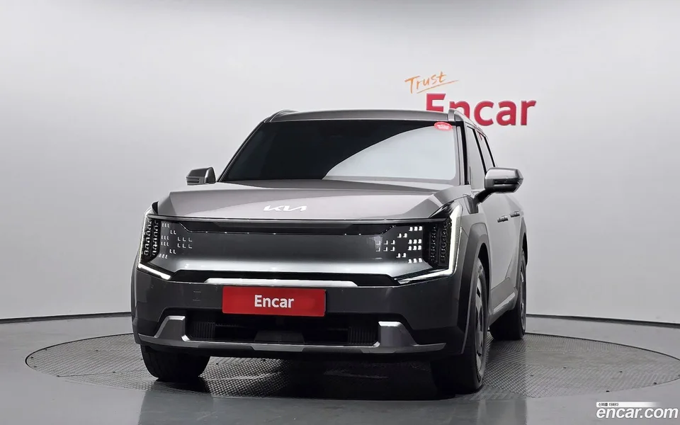Kia EV9 2WD 2024 — миниатюра 3