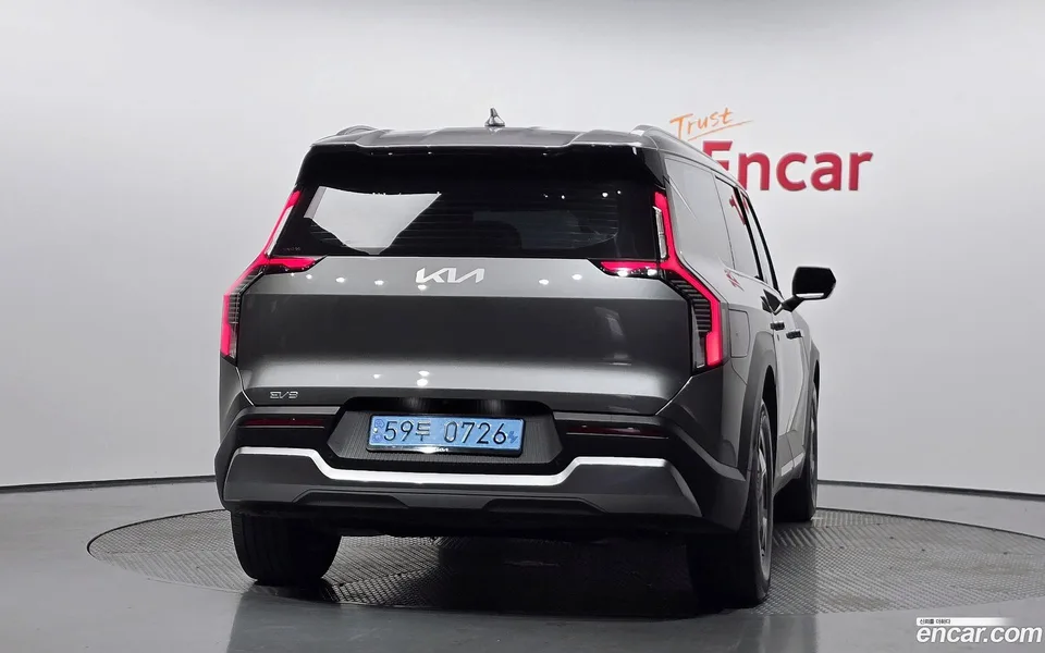 Kia EV9 2WD 2024 — миниатюра 4