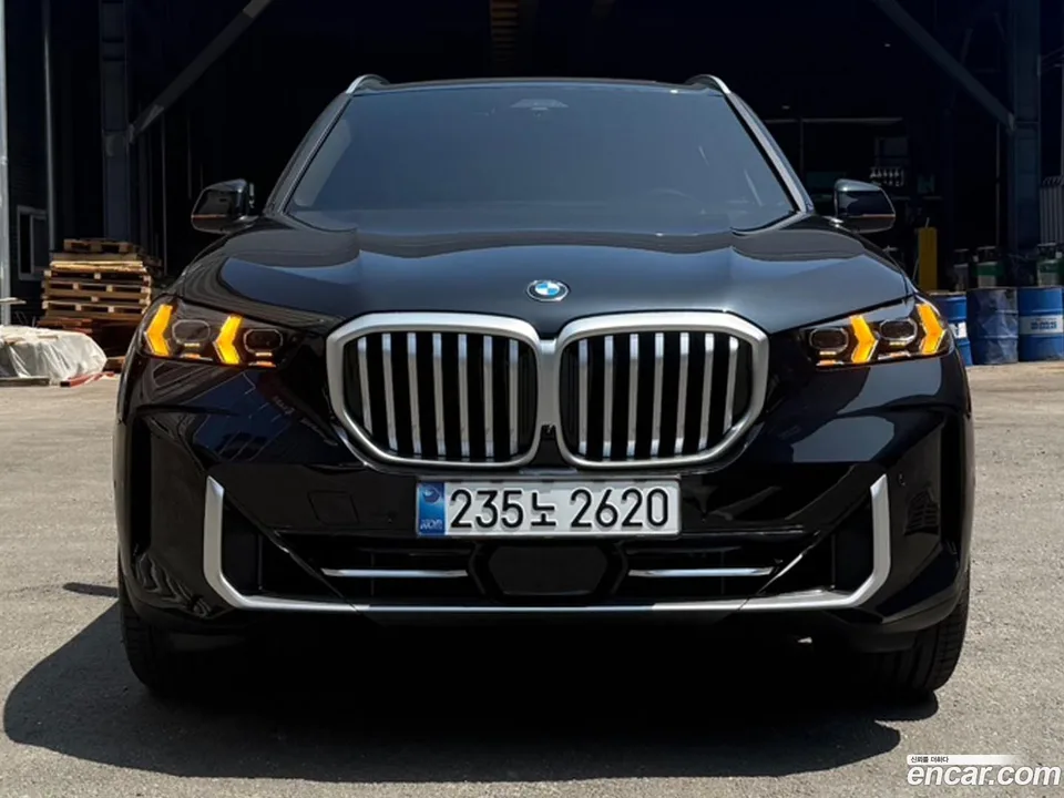 BMW X5 (G05) xDrive 40i xLine 2025 — фото 1, купить с доставкой в Москву