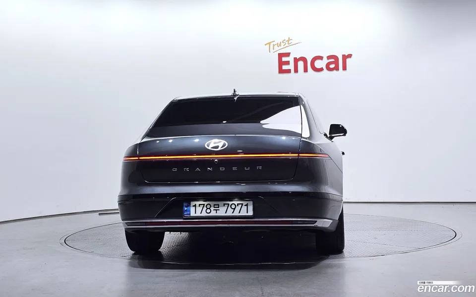 Hyundai Grandeur 2.5 2WD 2023 — миниатюра 4