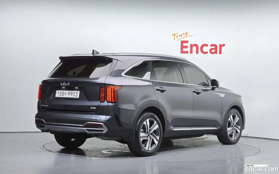 Kia Sorento HEV 1.6 2WD 2023 — миниатюра 2