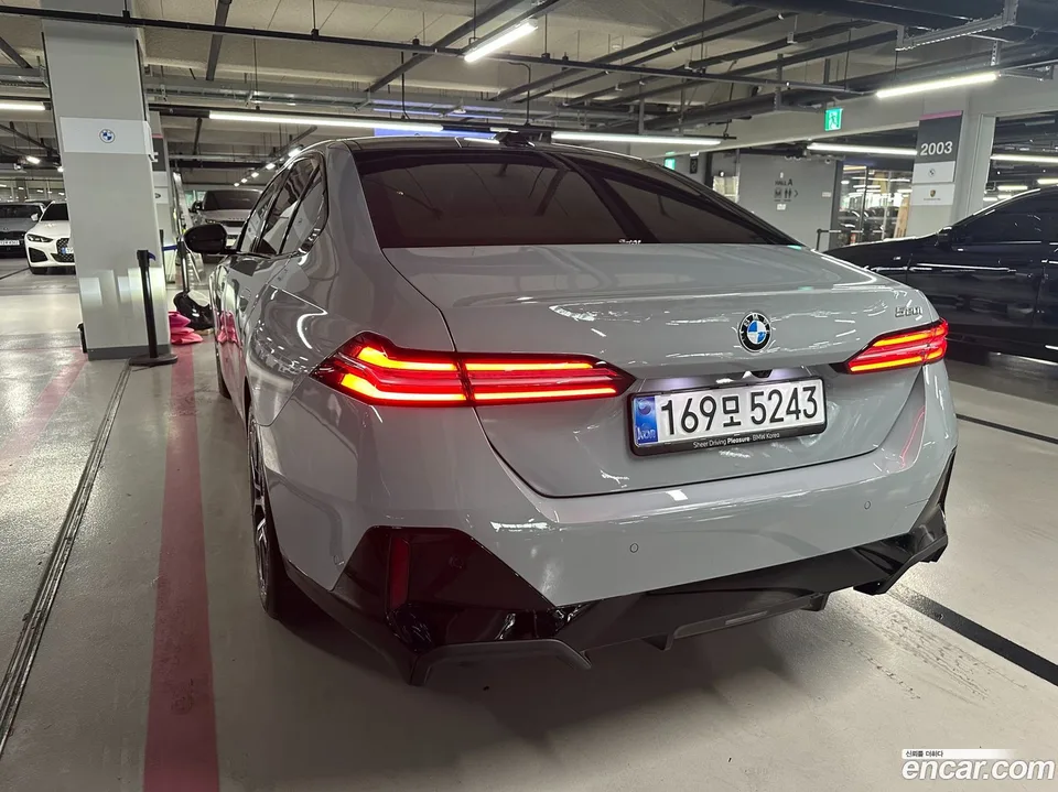 BMW 5 Series 520i M 2025 — миниатюра 3
