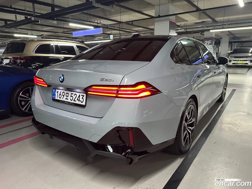 BMW 5 Series 520i M 2025 — миниатюра 4